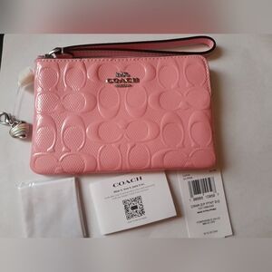 New Coach Wristlet With Detachable Heart Charm & Cleaning Cloth NWT